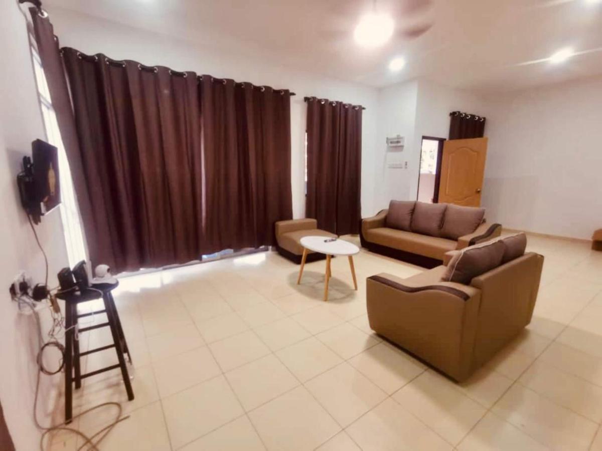 Oyo Homes 90524 D'J Pegaso Serom Homestay Muar Exterior foto