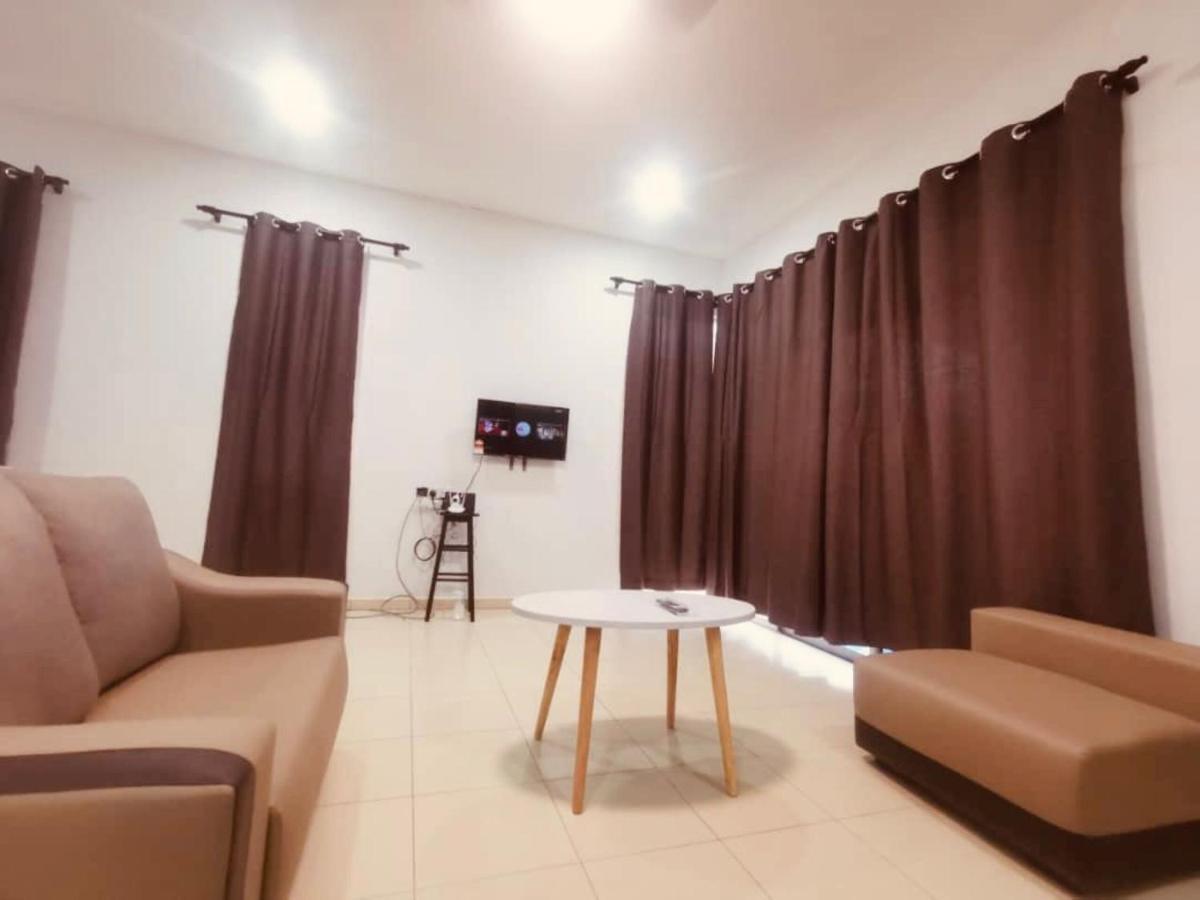 Oyo Homes 90524 D'J Pegaso Serom Homestay Muar Exterior foto